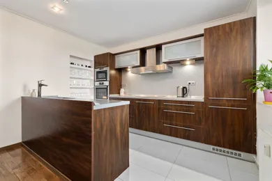 Byty na prenájom 3-izbový, Bratislava-Staré Mesto · €1 150