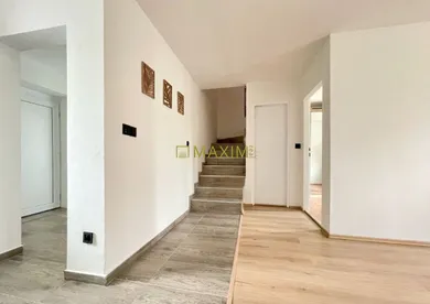 Na predaj komerčné, 63 m², Bratislava-Rača, Račianska