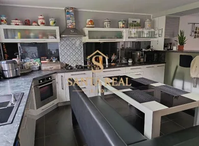 Na predaj dom, 580 m², Levice