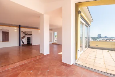 Na predaj 5-izbový byt, 303 m², Bratislava-Staré Mesto, Fraňa Kráľa