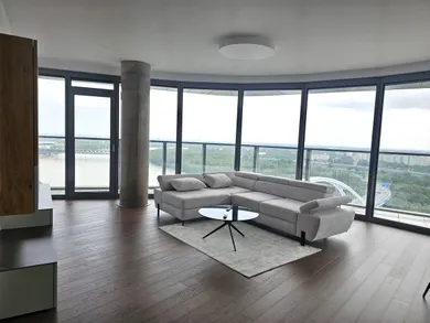 Na prenájom 4-izbový byt, 127 m², Bratislava-Staré Mesto, Pribinova
