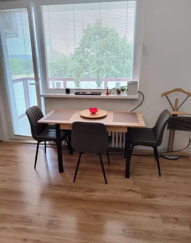 Mieszkania na wynajem, 1-pokojowe, Bratislava-Dúbravka · €560