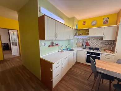 Na prenájom 2-izbový byt, 66 m², Košice-Nad jazerom, Ždiarska