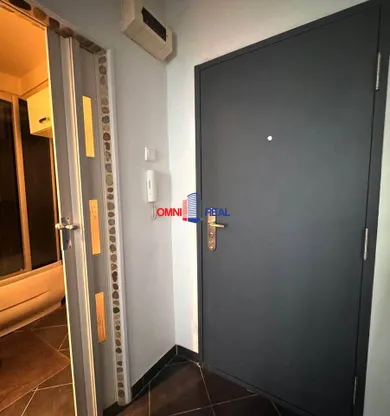 Na predaj 1-izbový byt, 36 m², Bratislava-Petržalka, Rovniankova