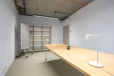 Na prenájom komerčné, 401 m², Bratislava-Petržalka, Kutlíkova