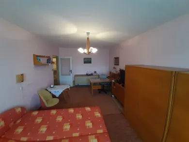 Na predaj 2-izbový byt, 65 m², Štúrovo, Svätého Štefana