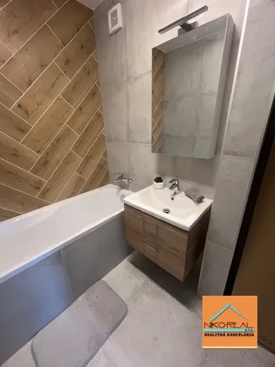 Byty na predaj 4-izbový, Bratislava-Dúbravka · €296 900