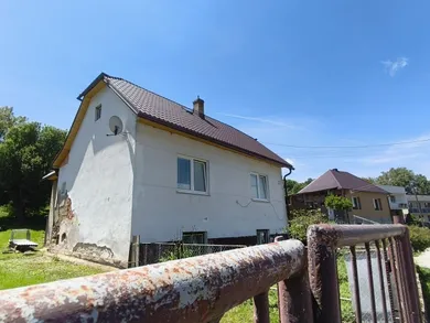 Na predaj dom, Pružina