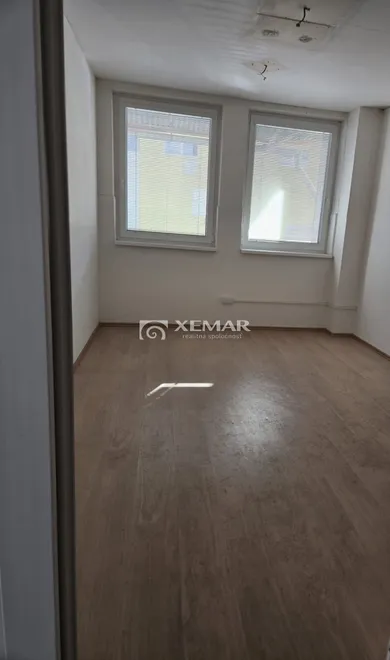 Na prenájom objekt, 310 m², Banská Bystrica