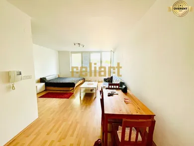 Kiadó lakások, 1-szobás, Bratislava-Nové Mesto · €530