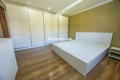 Na prenájom 3-izbový byt, 83 m², Prievidza, M. R. Štefánika