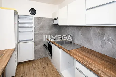 Na predaj 3-izbový byt, 74 m², Snina, Študentská