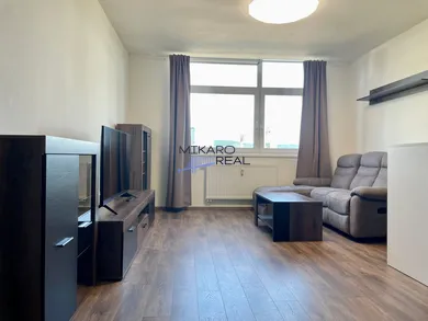 Na prenájom 2-izbový byt, 47 m², Bratislava-Ružinov, Trnavská cesta