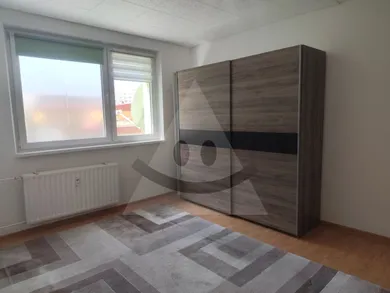 Na prenájom 3-izbový byt, 68 m², Poprad, Jarná