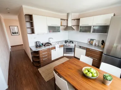 Mieszkania na sprzedaż, 3-pokojowe, Banská Bystrica · €191 000