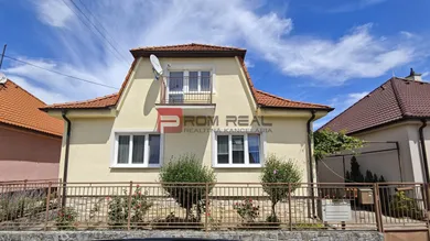 Дома на продажу, 5-комнатные, Pezinok · €375 000