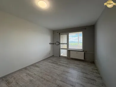 Na predaj 3-izbový byt, 84 m², Levice