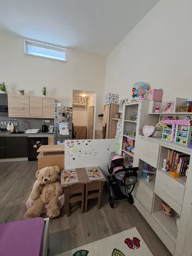 Na predaj 2-izbový byt, 65 m², Biely Kostol, Slnečná