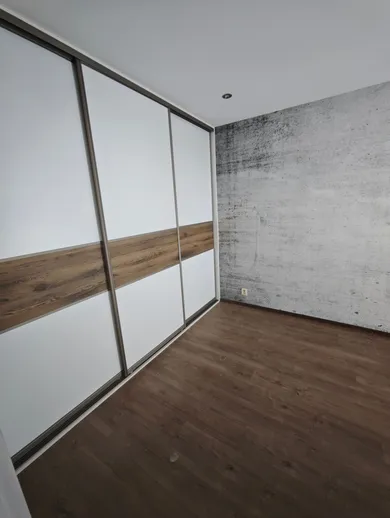 Na predaj 3-izbový byt, 67 m², Hlohovec, Fraštácka