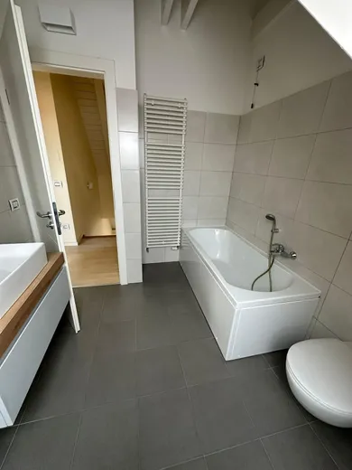 Na prenájom 3-izbový byt, 90 m², Trnava, Hornopotočná