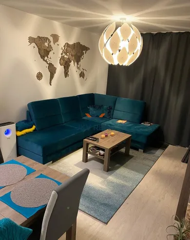 Na prenájom 2-izbový byt, 63 m², Bratislava-Nové Mesto, Vlárska