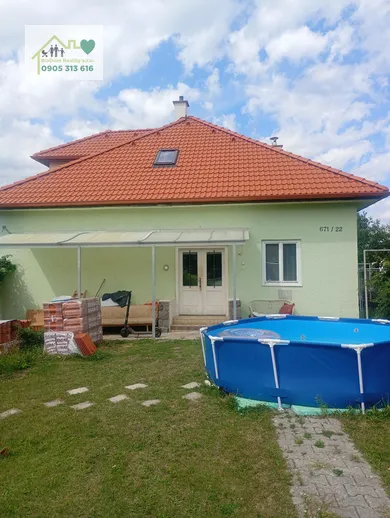 Na predaj dom, 174 m², Prievidza, Školská