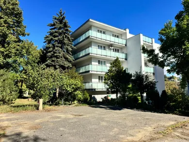 Na predaj 3-izbový byt, 79 m², Bratislava-Staré Mesto, Za sokolovňou