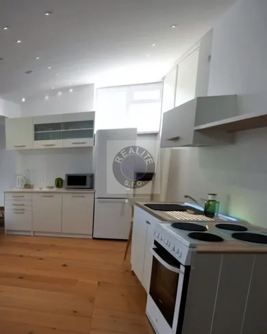 Na predaj 1-izbový byt, 36 m², Bratislava-Karlova Ves, Jána Stanislava