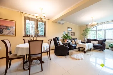 Na predaj 5-izbový dom, 100 m², Prievidza, Nábrežie J. Kalinčiaka