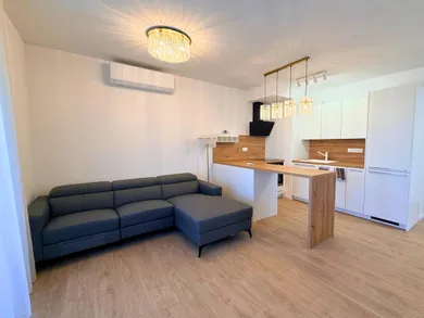 Na predaj 4-izbový byt, 87 m², Dunajská Streda, Levanduľová 2