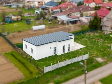Na predaj 4-izbový dom, 100 m², Trebišov