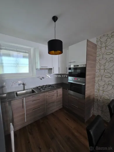 Na prenájom 2-izbový byt, 52 m², Banská Bystrica, Partizánska cesta
