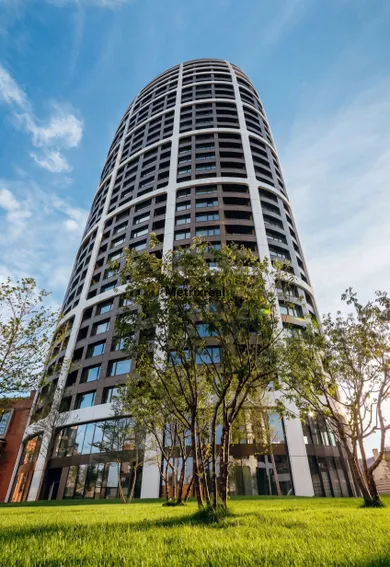 Na prenájom 2-izbový byt, 50 m², Bratislava-Staré Mesto, Továrenská