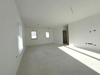 Na predaj dom, 85 m², Padáň