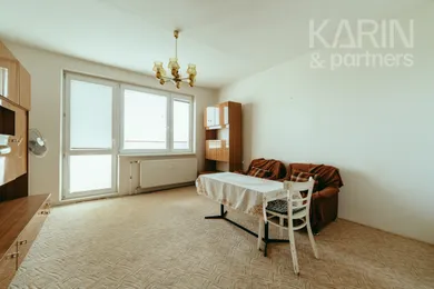 Na predaj 3-izbový byt, 68 m², Bratislava-Petržalka, Rovniankova