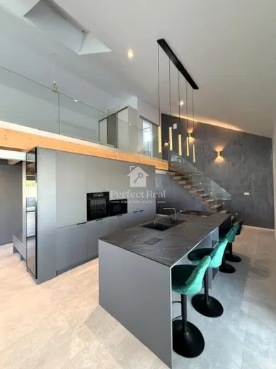 Na prenájom 3-izbový byt, 90 m², Most pri Bratislave