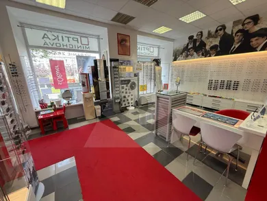 Na predaj komerčné, 79 m², Prievidza, M. R. Štefánika