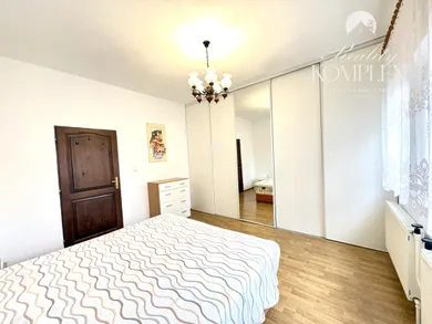 Na predaj 4-izbový dom, 120 m², Komárno