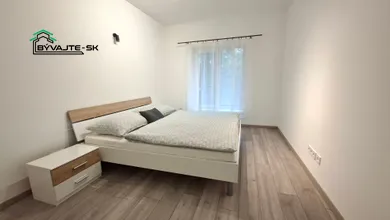 Na prenájom 3-izbový byt, 86 m², Nováky, Štúrova