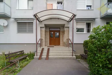 Na predaj 1-izbový byt, 35 m², Topoľčany, J. Matušku