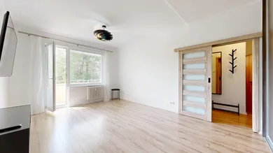 Na predaj 1-izbový byt, 43 m², Bratislava-Ružinov