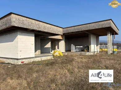 Na predaj 5-izbový dom, 272 m², Horná Streda