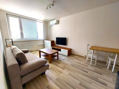 Na prenájom 2-izbový byt, 42 m², Košice-Nad jazerom, Amurská