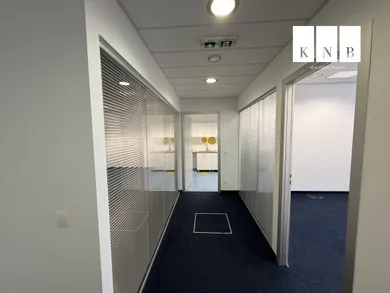Na prenájom komerčné, 174 m², Bratislava-Ružinov, Rožňavská