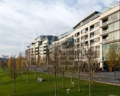 Na prenájom 2-izbový byt, 59 m², Bratislava-Staré Mesto, Pribinova