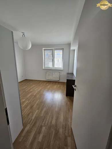 Na prenájom 2-izbový byt, 60 m², Žilina, Bulharská