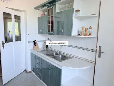 Kiadó lakások, 3-szobás, Bratislava-Rača · €890