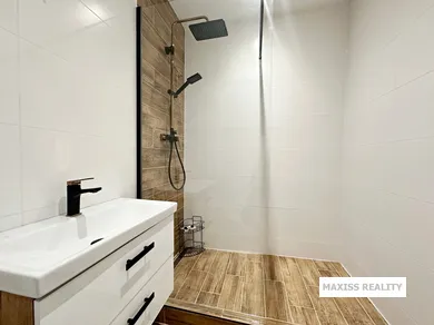 Na predaj 3-izbový byt, 79 m², Zvolen, P. O. Hviezdoslava