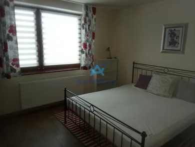 Na prenájom 2-izbový dom, 70 m², Trenčín, Poľovnícka