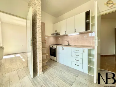 Na prenájom 2-izbový byt, 45 m², Trenčín, Východná